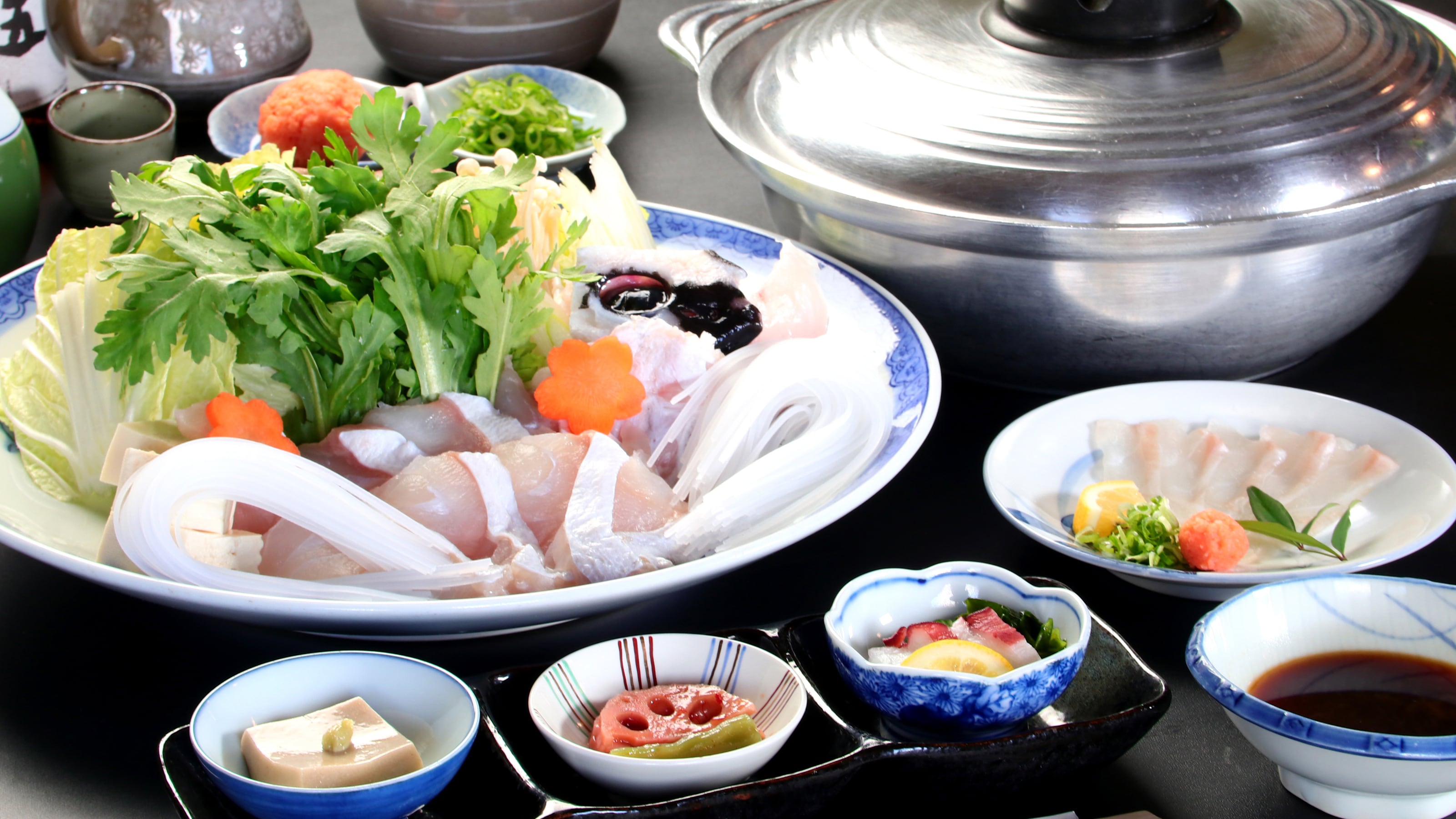 [Grouper Hot Pot Course] Please enjoy our grouper hot pot ♪ Thin slices are also included!!