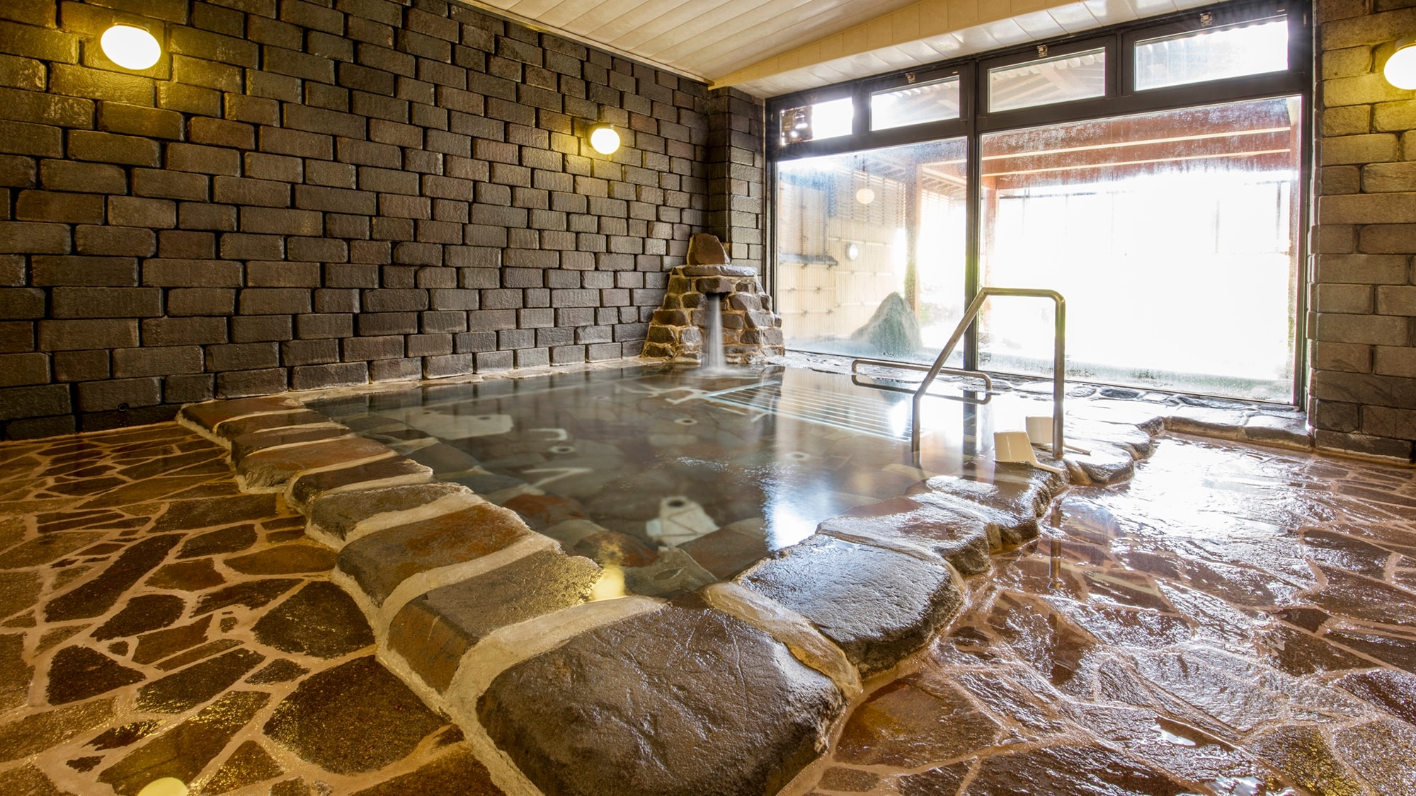 *[溫泉]位於1樓的“玄武之湯”