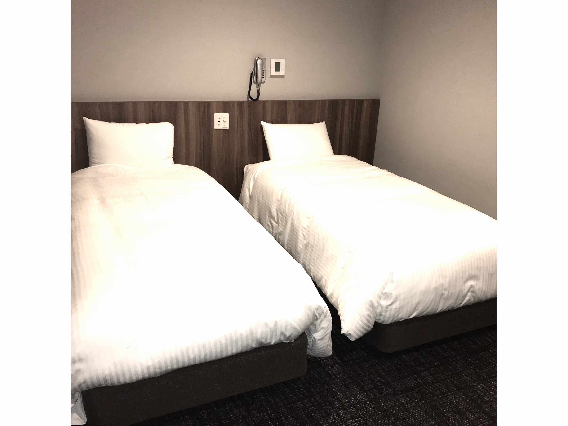 Twin bed