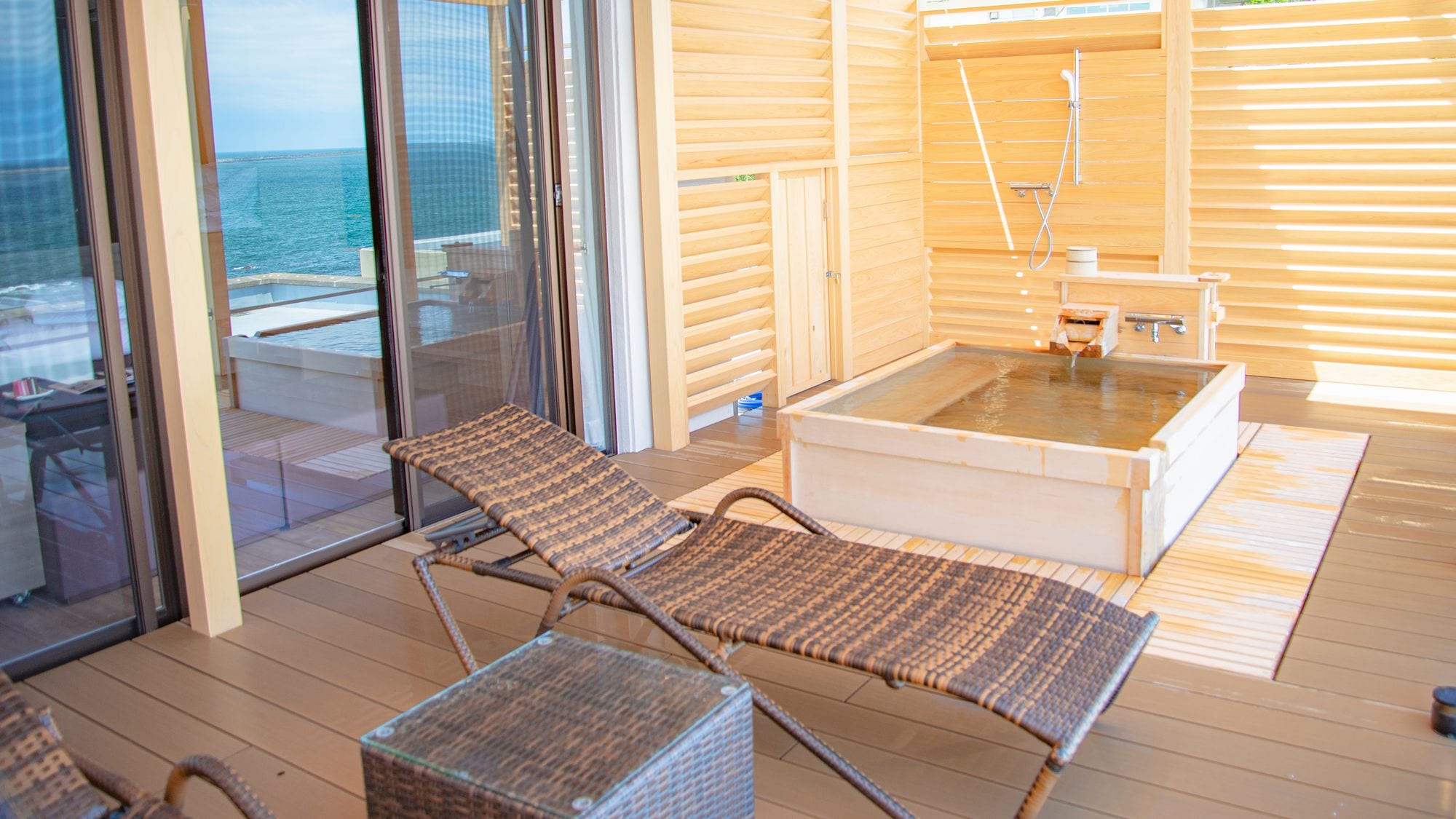 201 Shien Observatory deck attached to the open-air bath