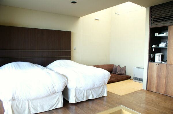 An example of a guest room in a one-story building in the sea