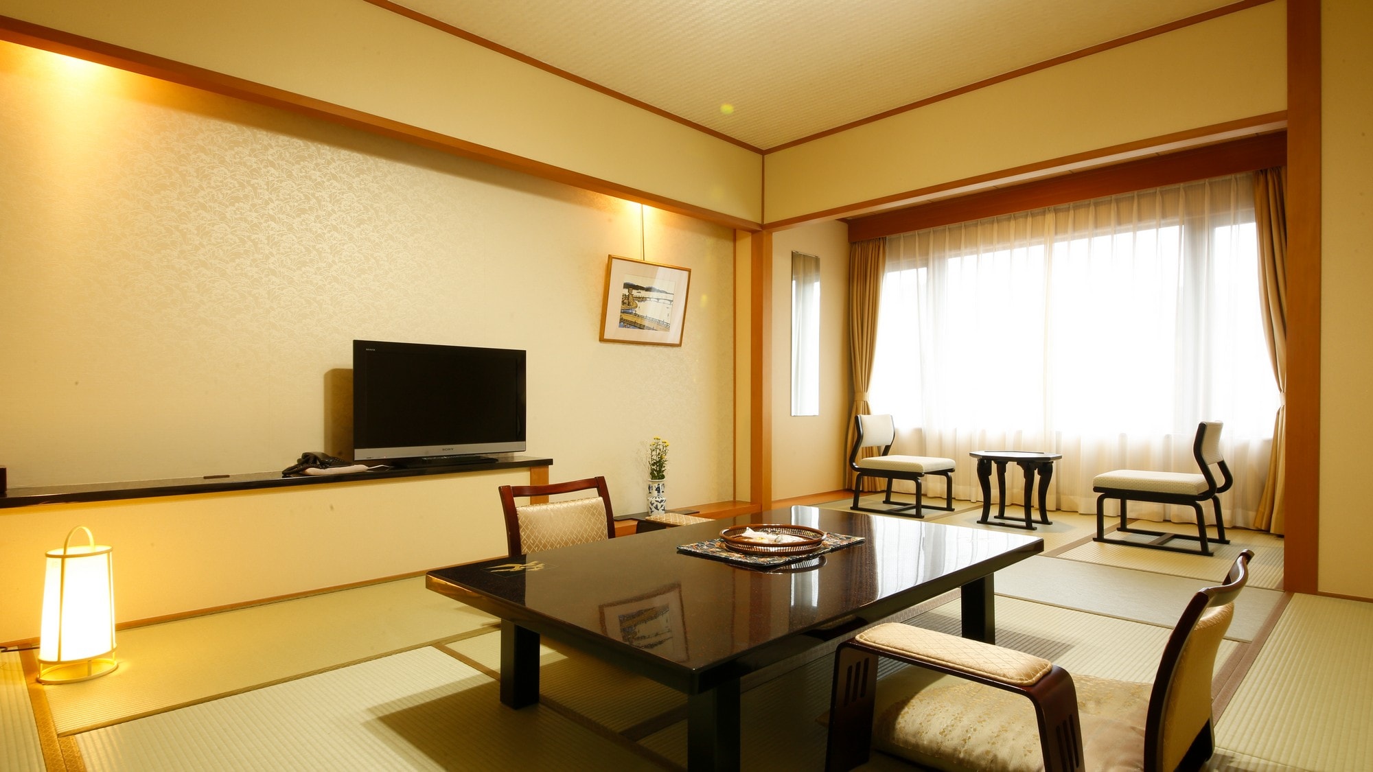 Japanese-Western style comfort Japanese-style room <YUI> From the window, you can see the state of the hot spring town centered on the Tamayu River.