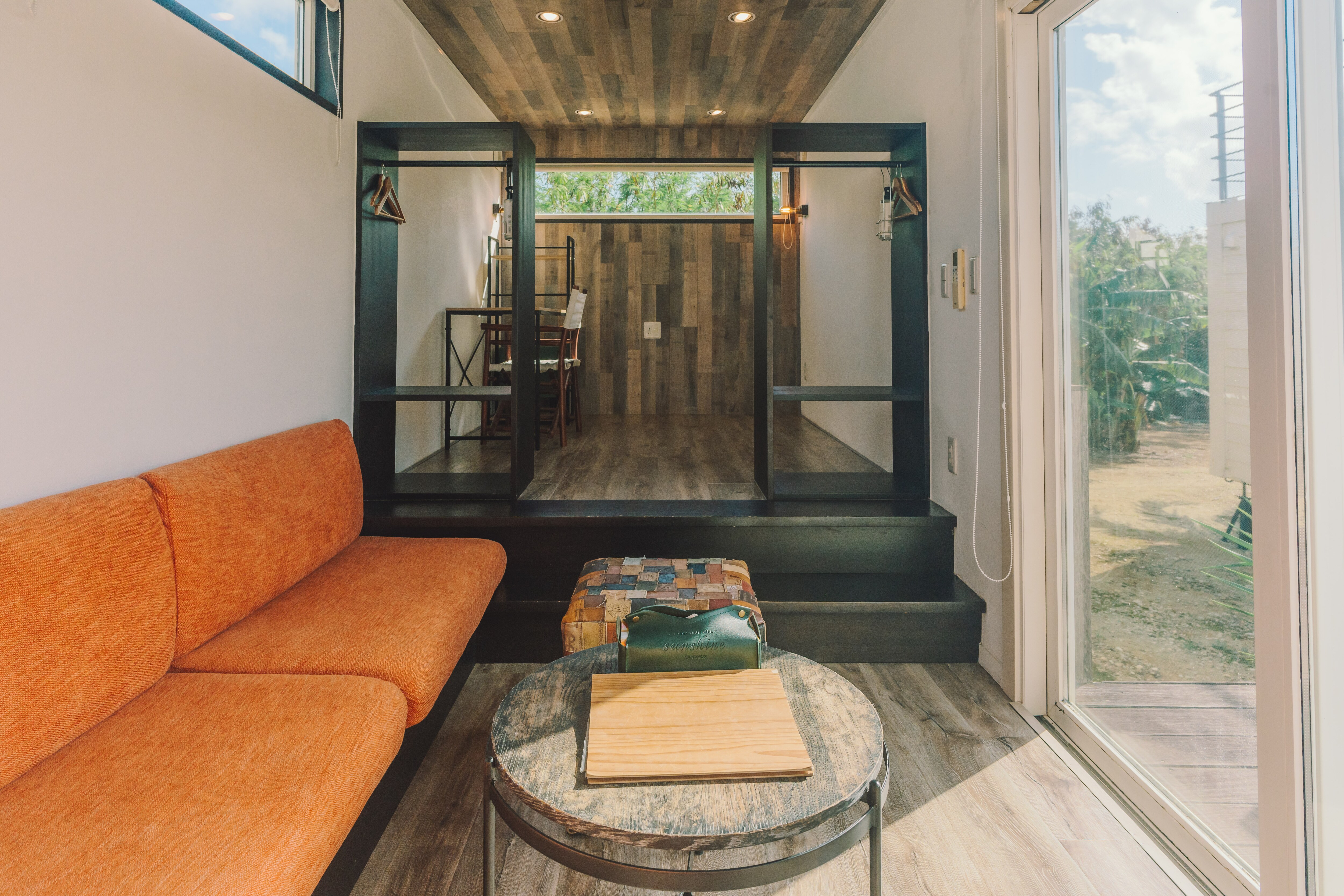 【2 bed cabin】 거실 옆에 책상 공간