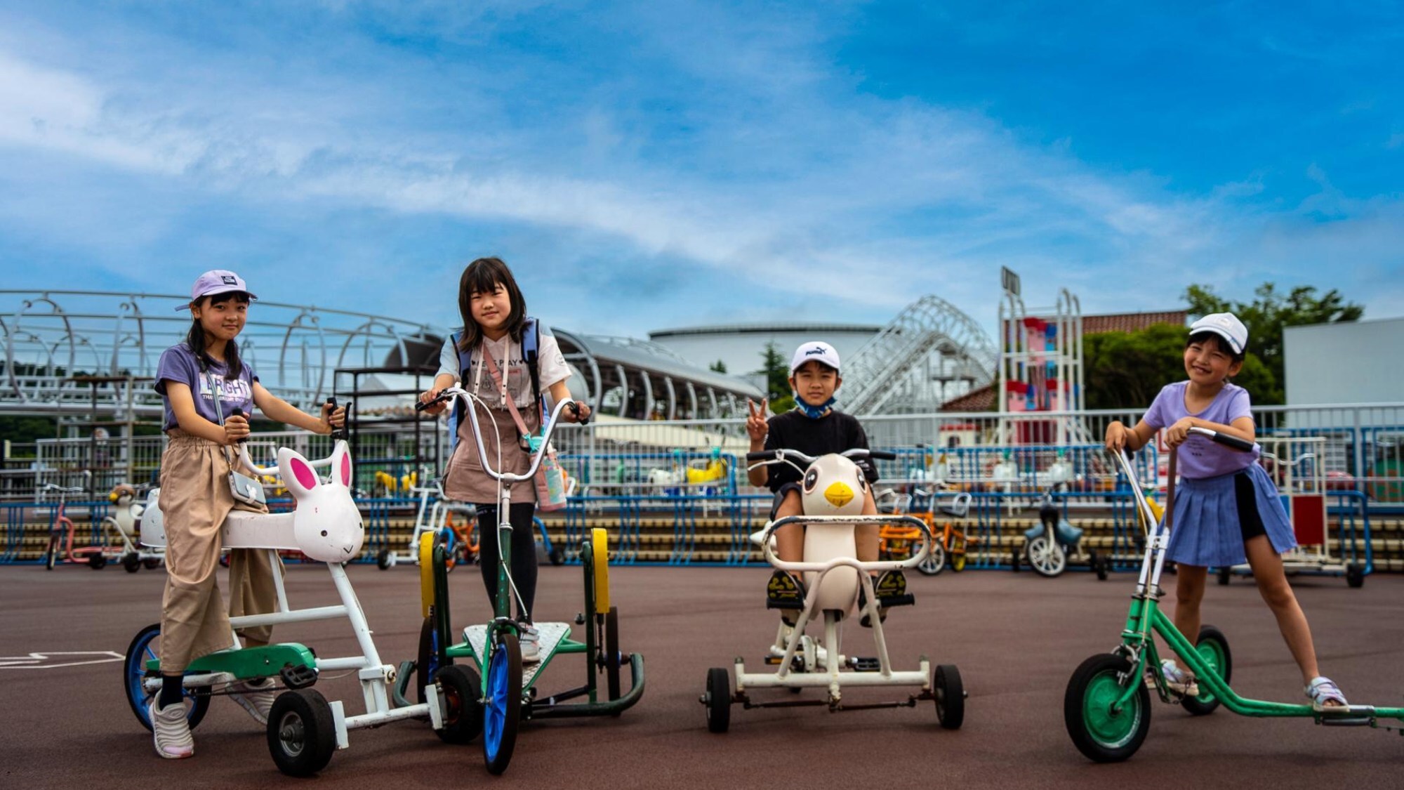 ・[Bicycle Country Cycle Sports Center] There are many unique tricycles that children can enjoy.