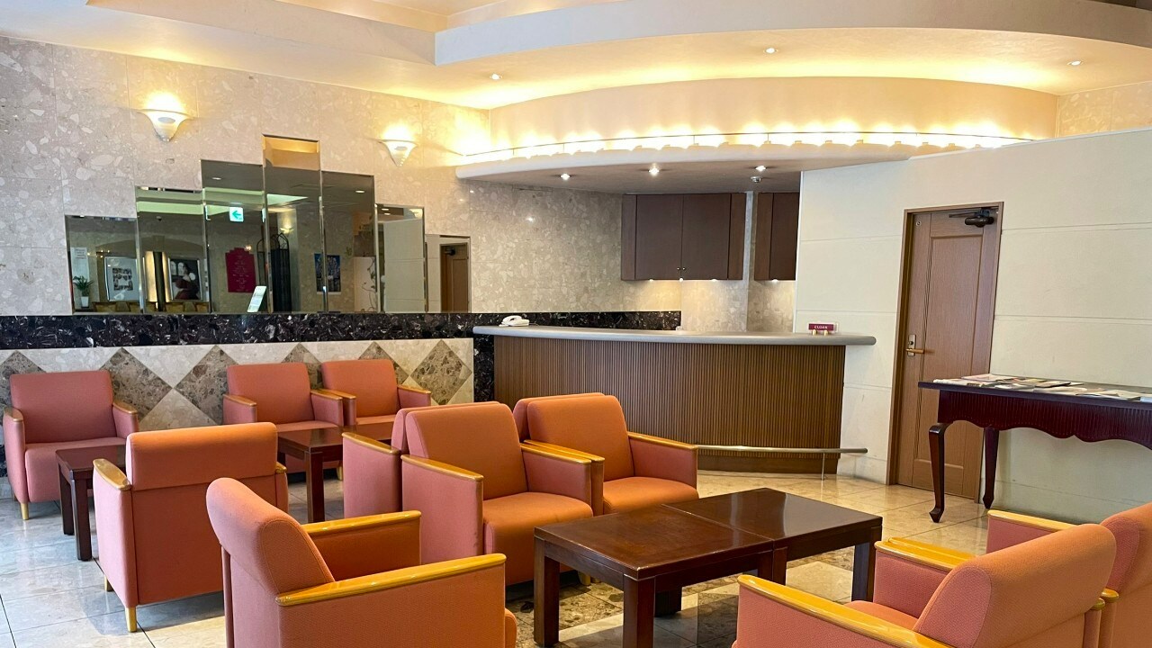 [Lobby Lounge]