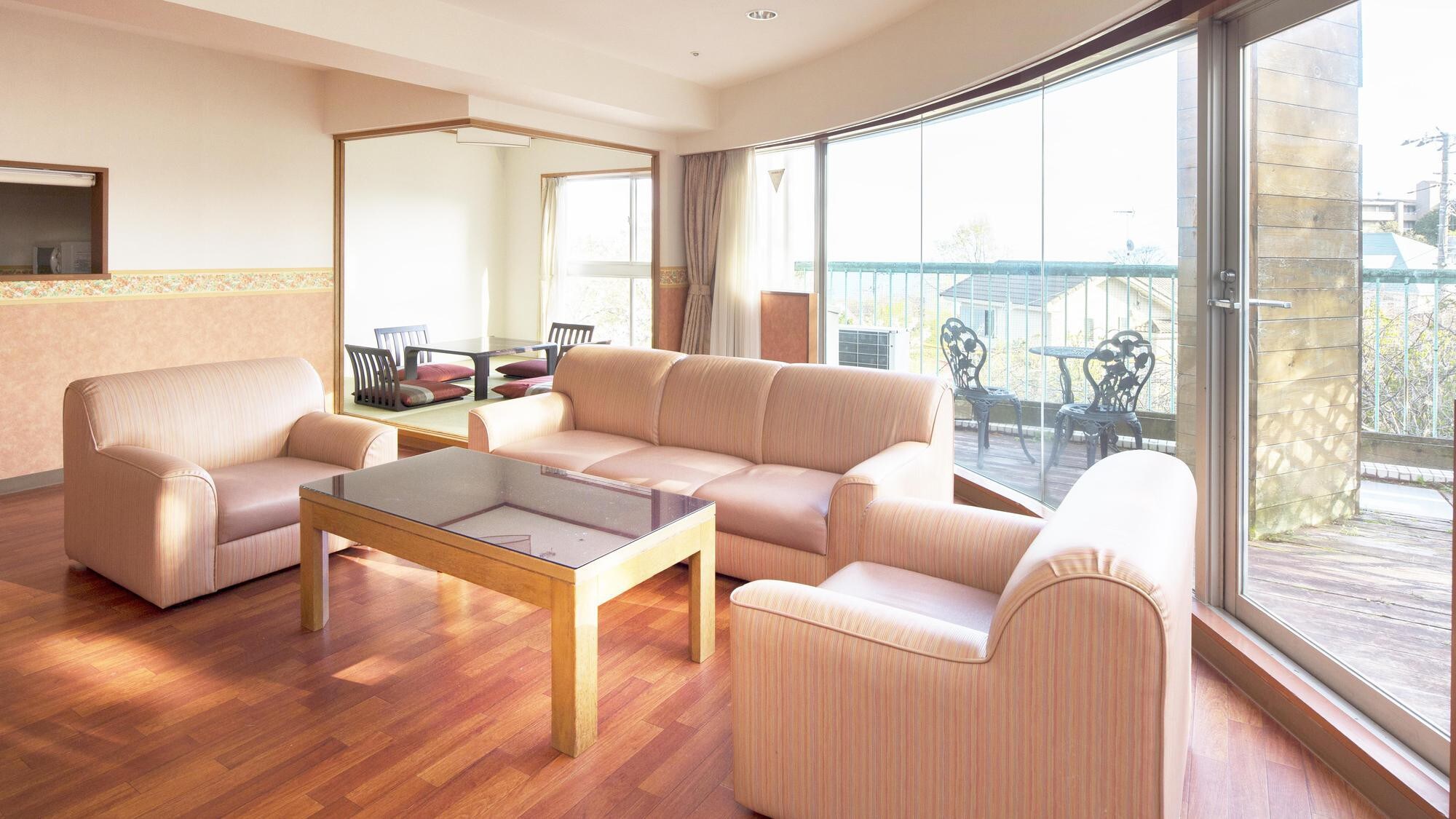 [Royal Suite] Living space