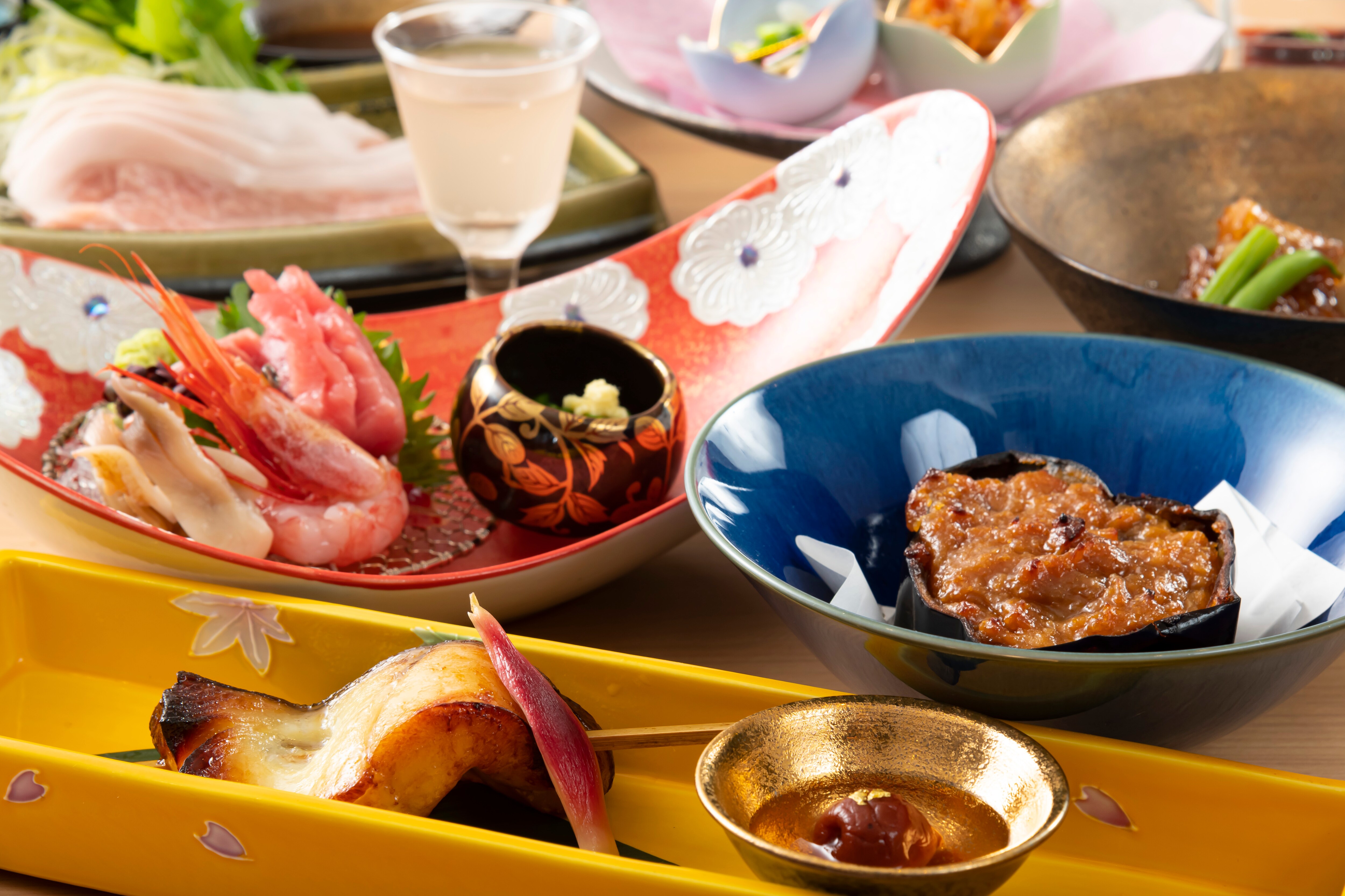[Example of Saga Kaiseki Course] Enjoy gourmet cuisine unique to Miyagi, carefully selected by our head chef.