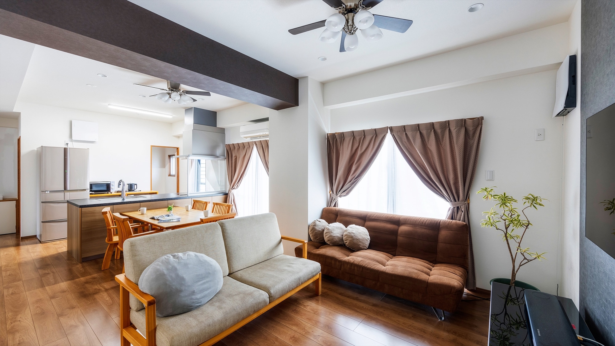 ■-Deluxe Condominium-■