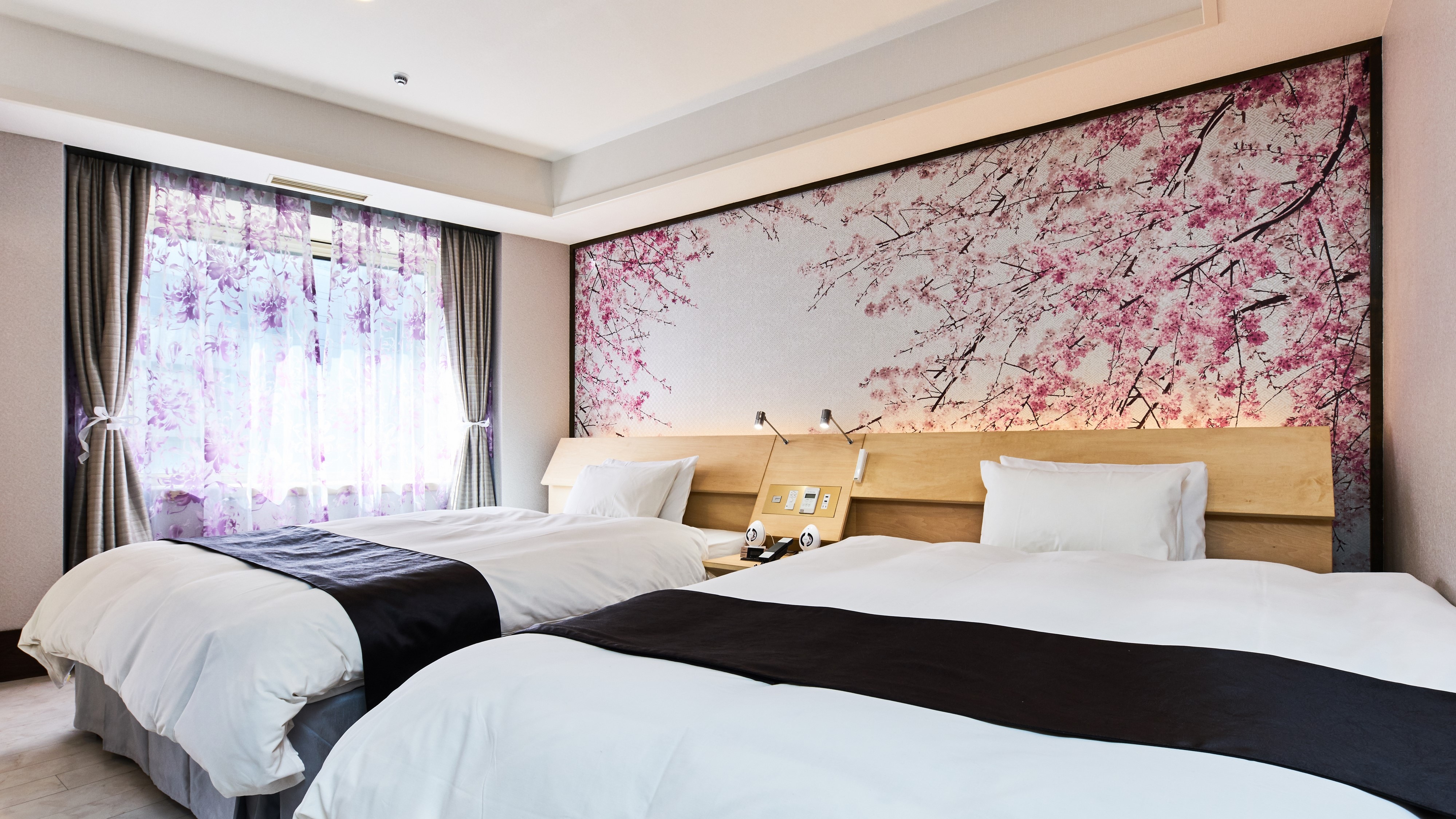 Luxury Twin ■ Approximately 32㎡ ■ Bedroom (Interior and furnishings may vary depending on the room)