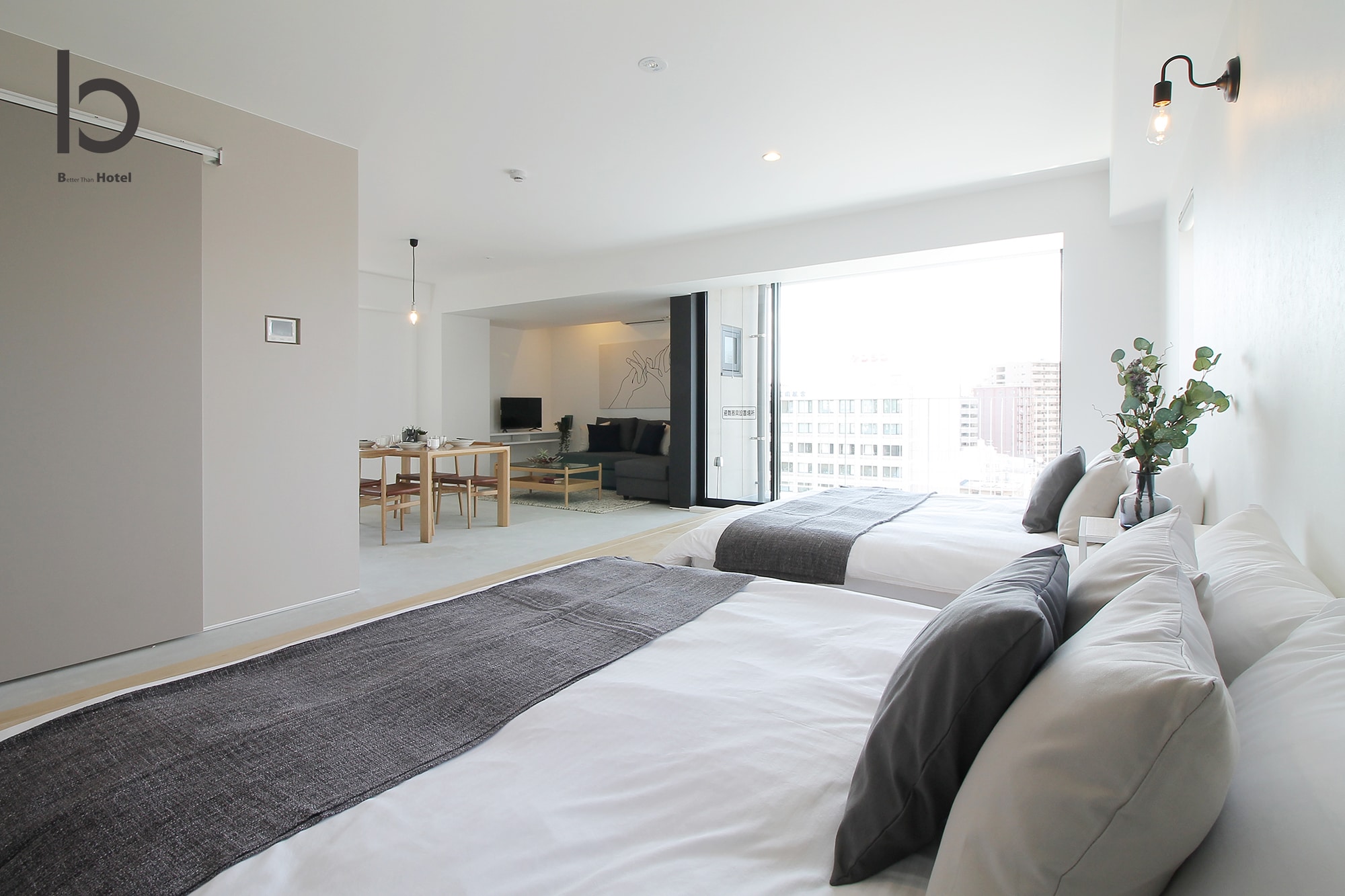 Room 01