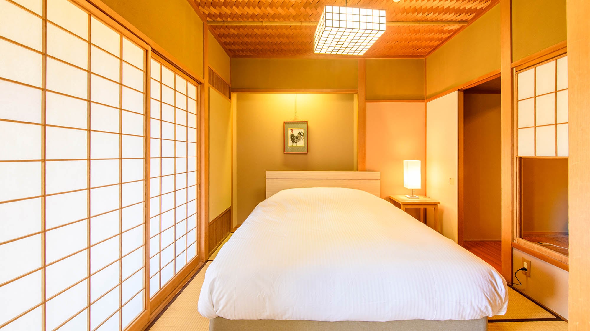 【가을관・일본식실】10 첩화실+퀸 사이즈 침대+리빙