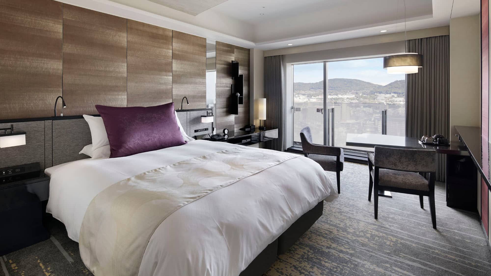 Granvia Deluxe Double Room (26-33 sqm) * Image