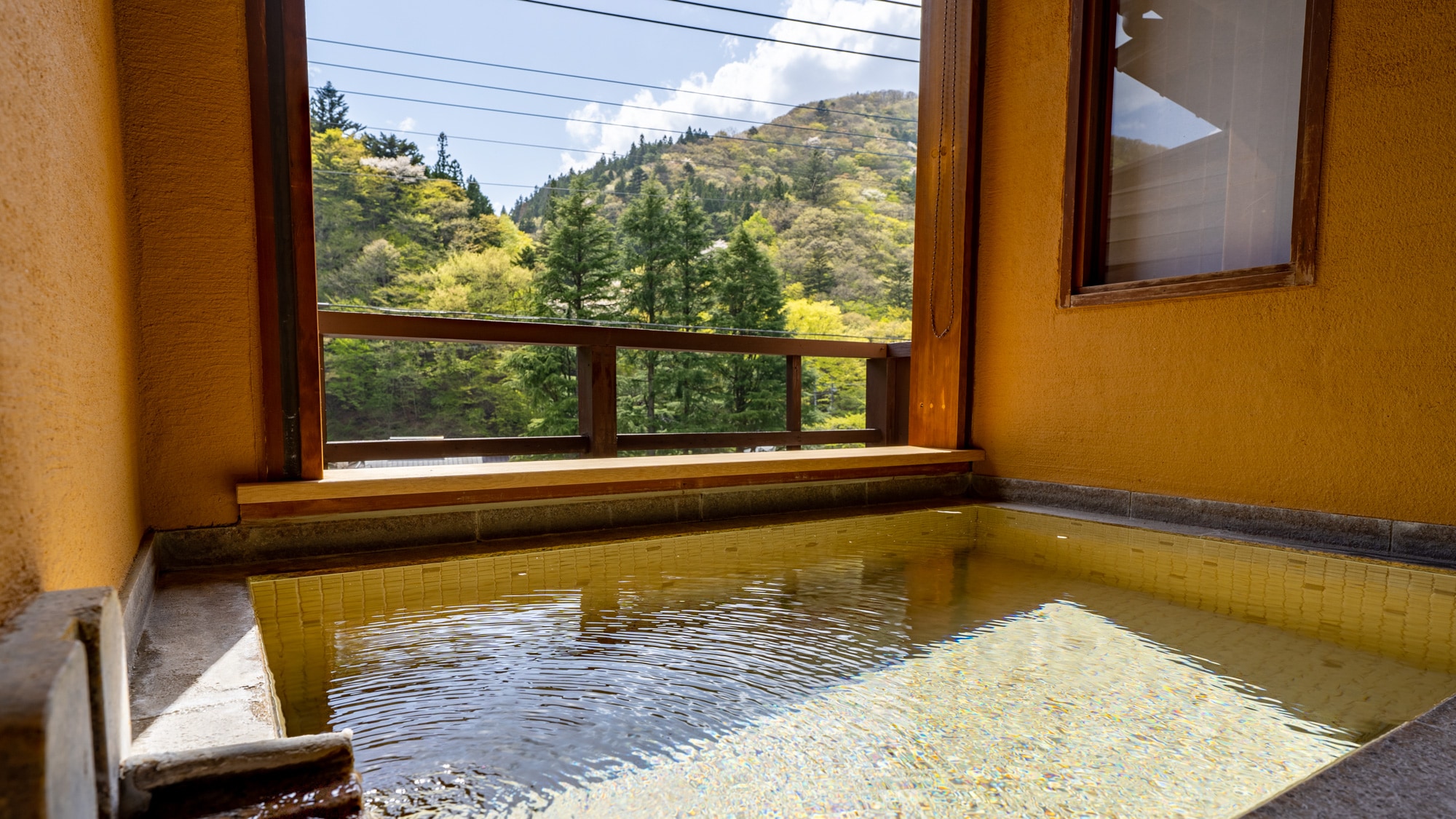 ฮานะออนเซ็น ห้องพักพร้อมอ่างอาบน้ำแบบเปิดโล่ง