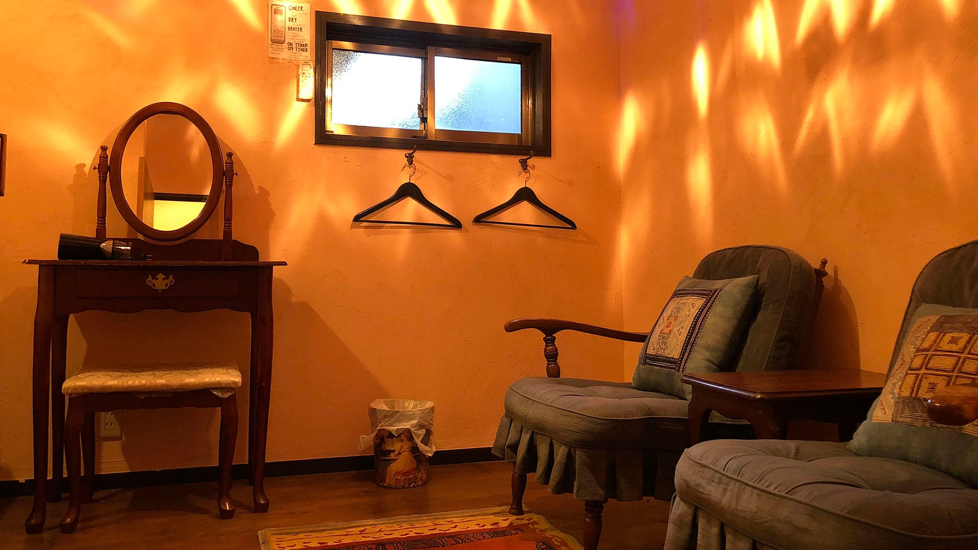 ・ Example of guest room with private shower * Single / Double