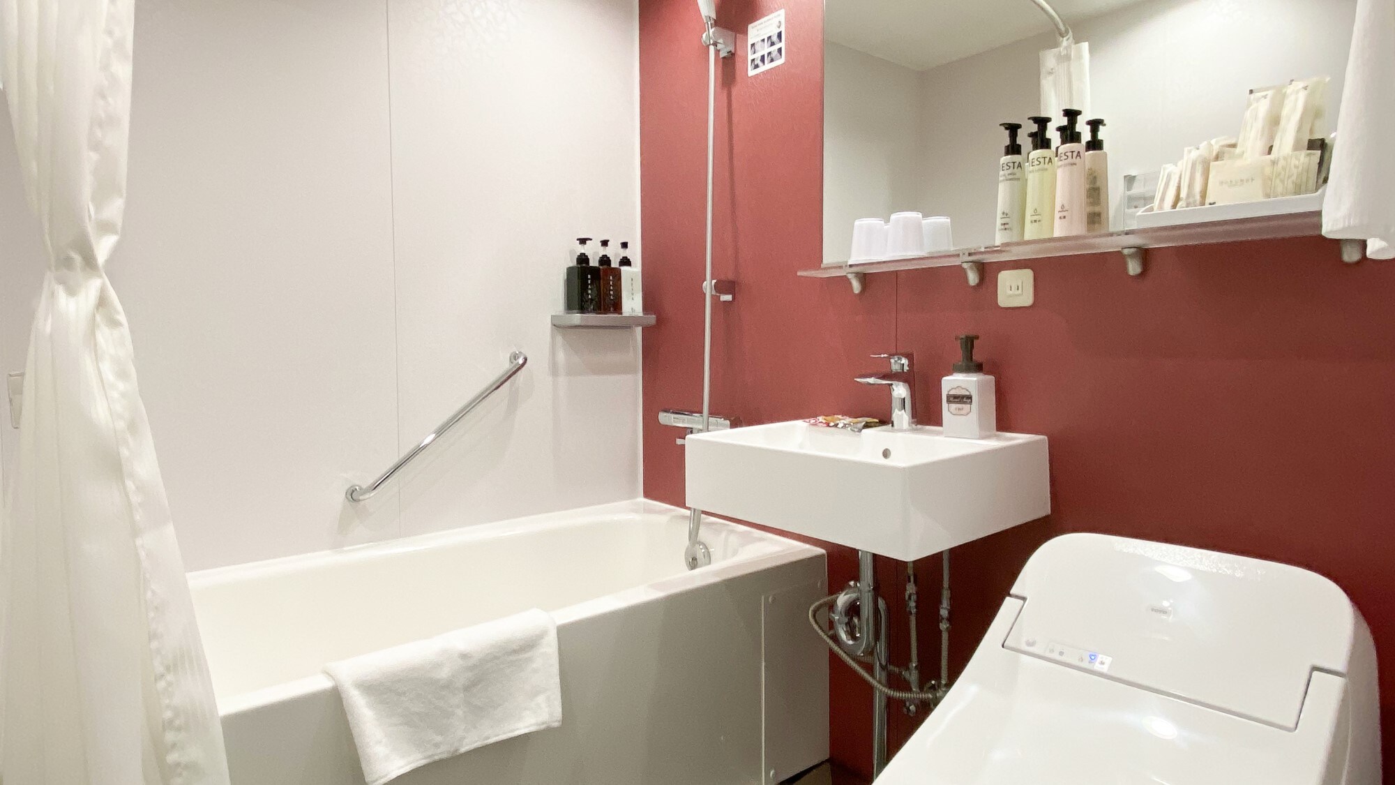 [Standard Twin Room] Bathroom
