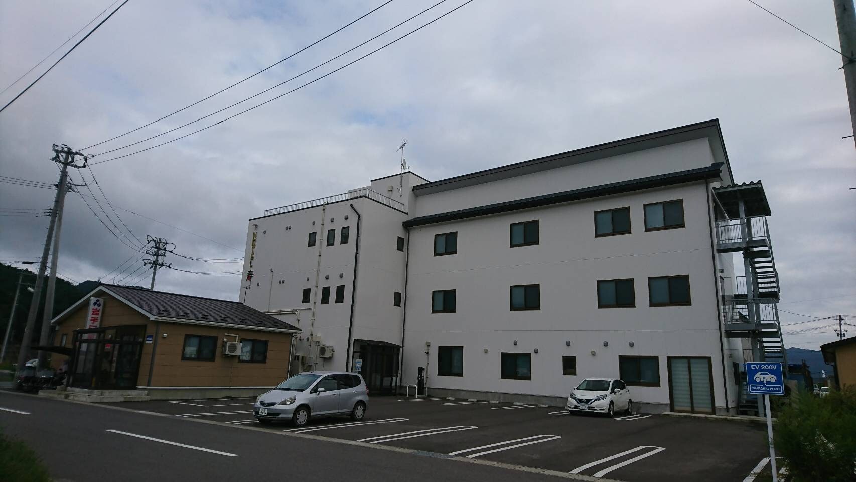 Entire hotel 1
