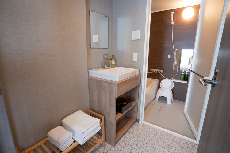 豪華雙床房、盥洗室及浴室