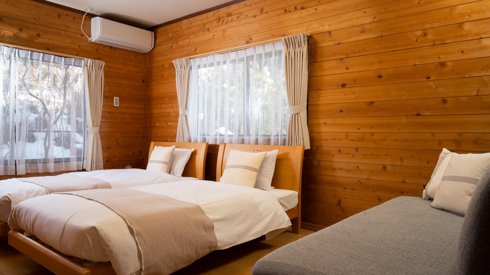 Bed: Standard cottage with open-air bath (up to 10 people)