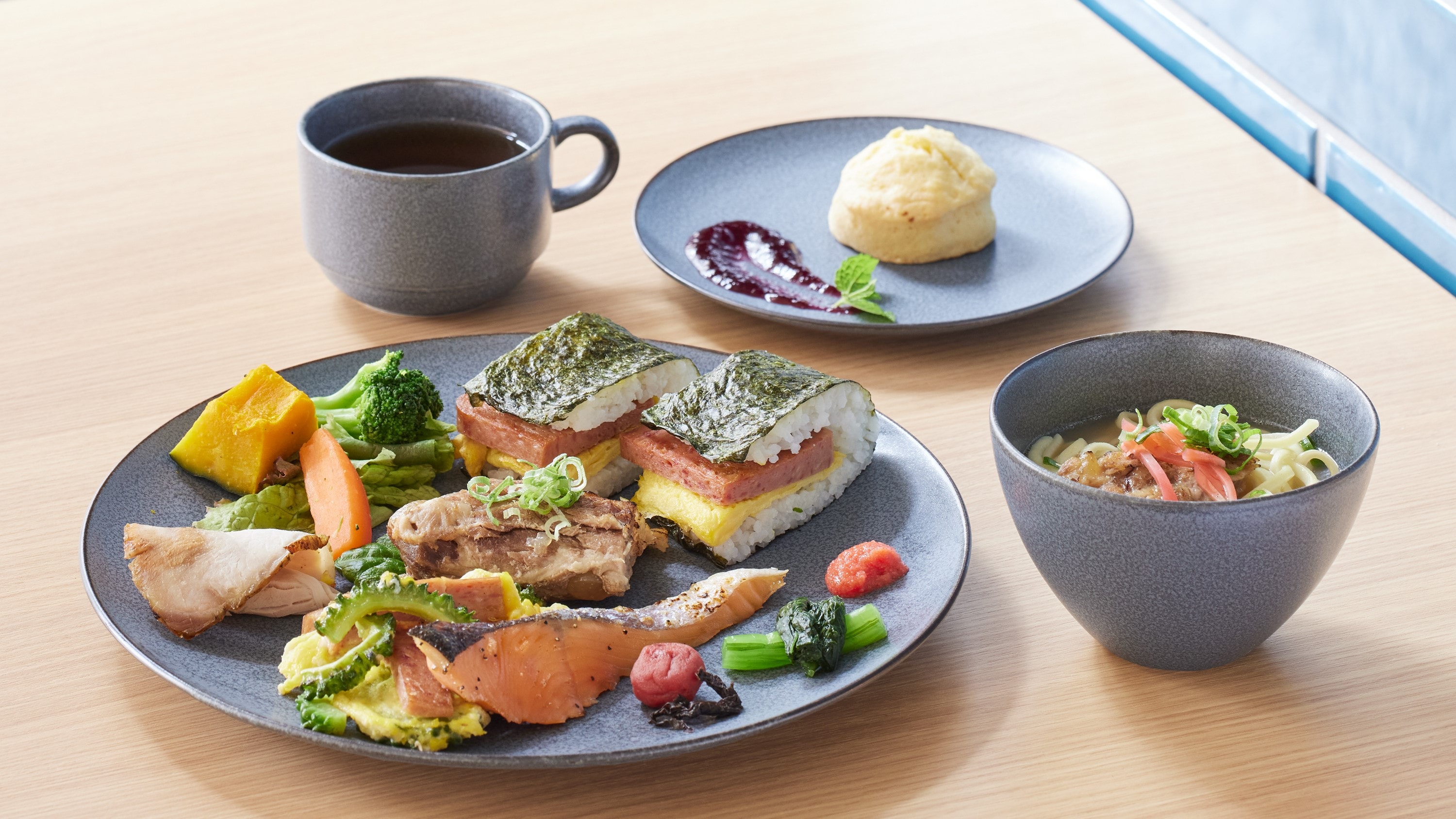 Breakfast layout example