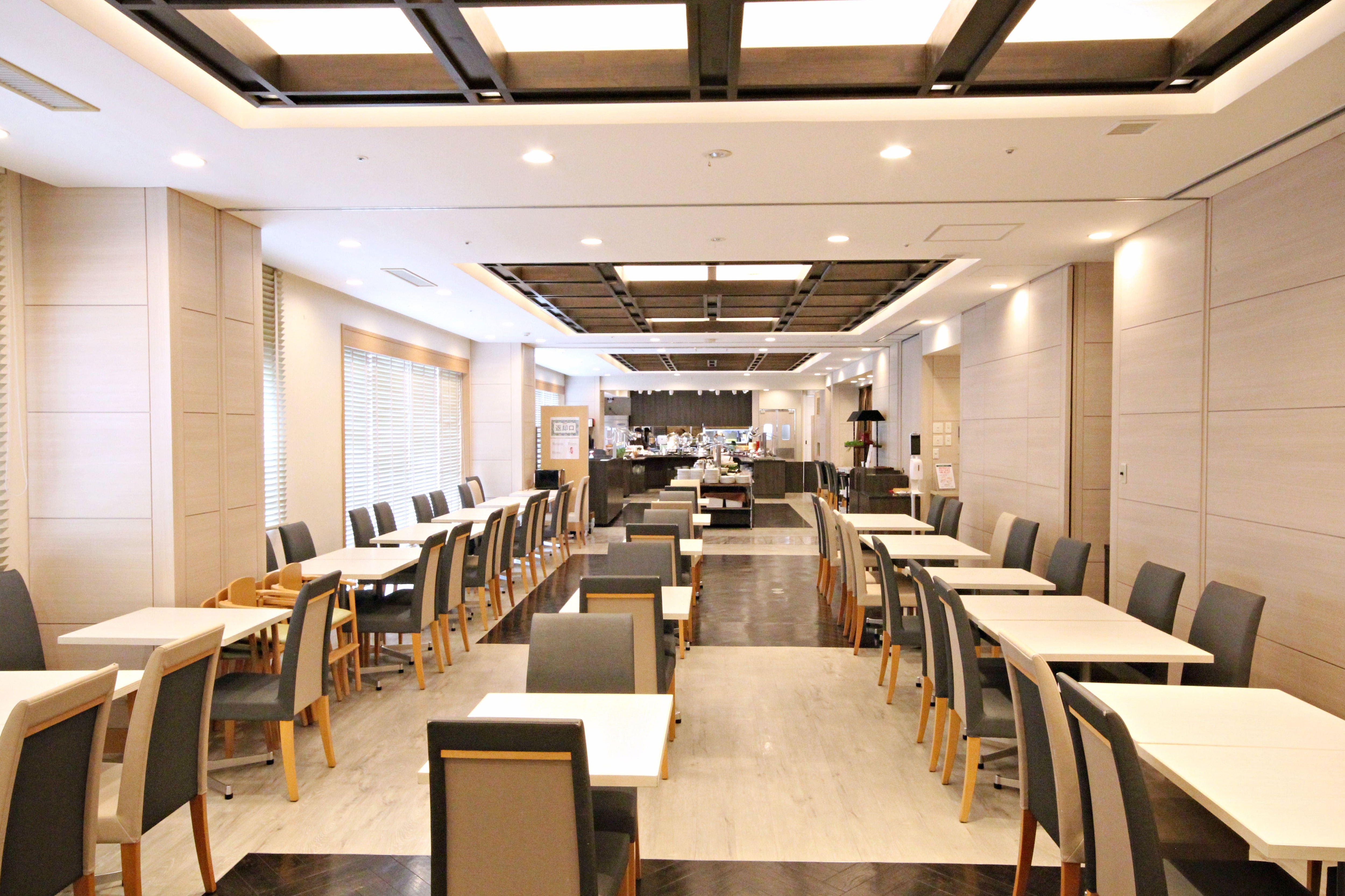 Breakfast buffet image