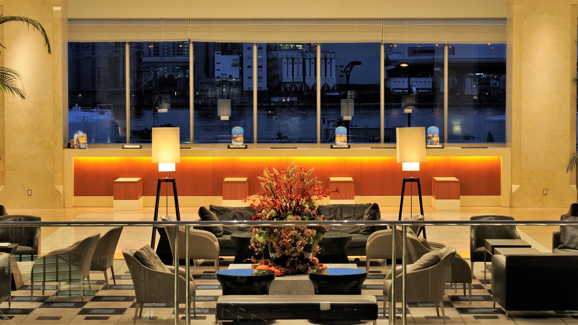 4th floor lobby