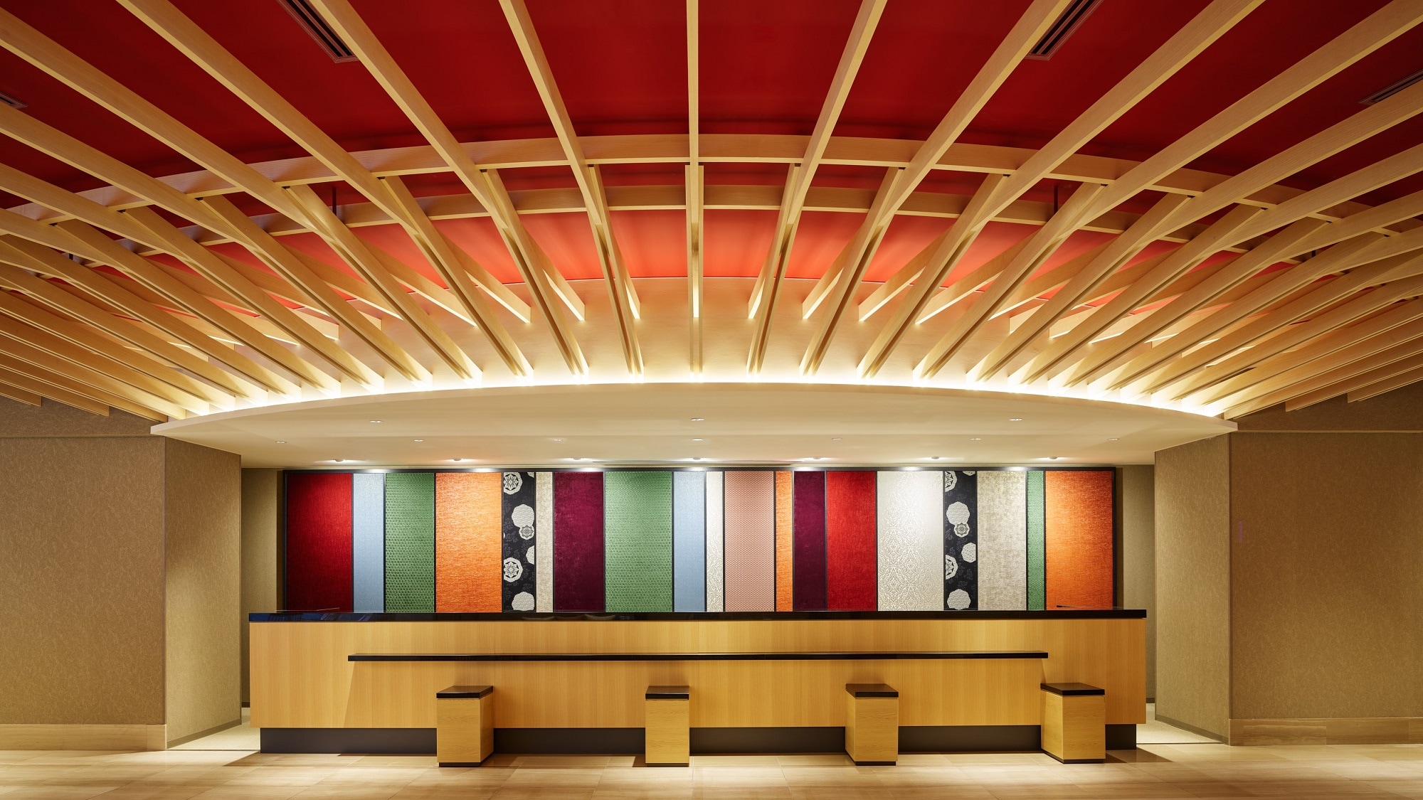 [Lobi] Ciptakan suasana seperti Kyoto dengan menggunakan payung Jepang sebagai motifnya