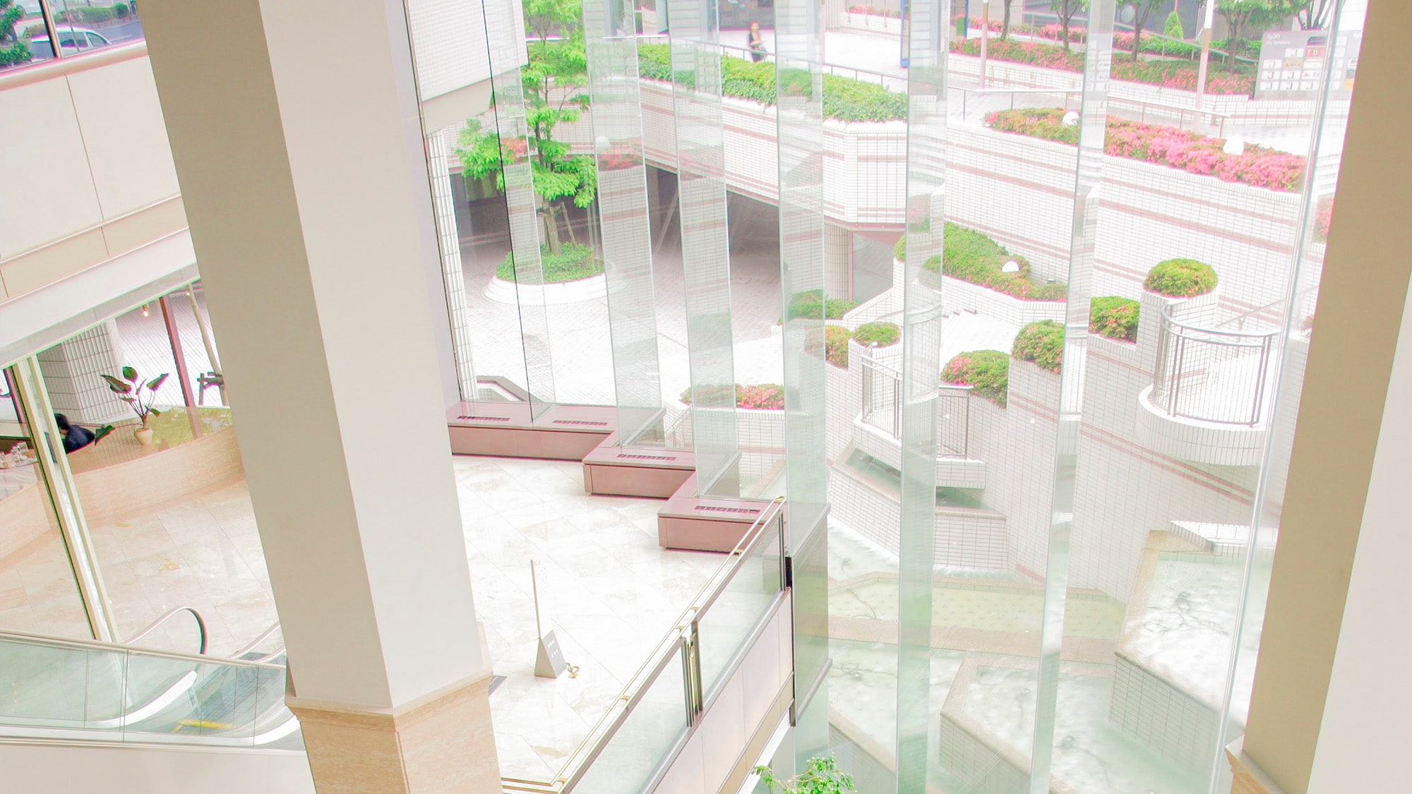 1F lobby