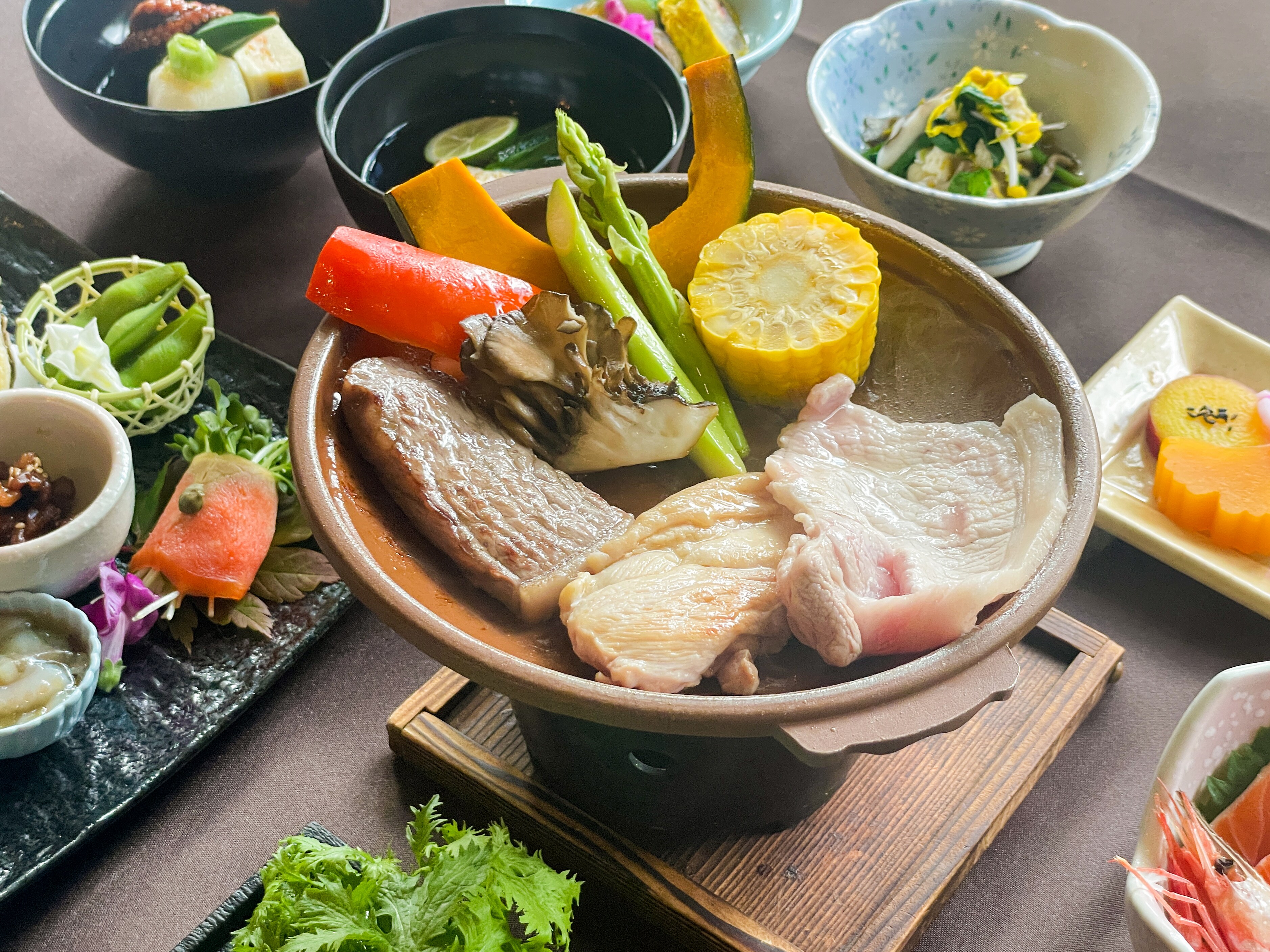 Japanese-Western fusion cuisine (3 kinds of Joshu beef)