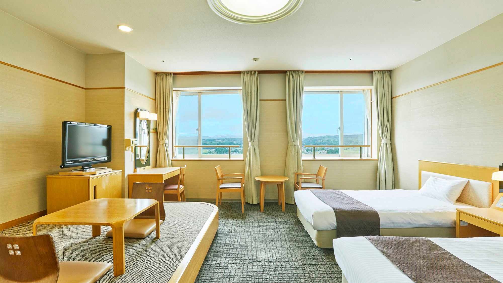 Western-style twin room (37 square meters) [Non-smoking]