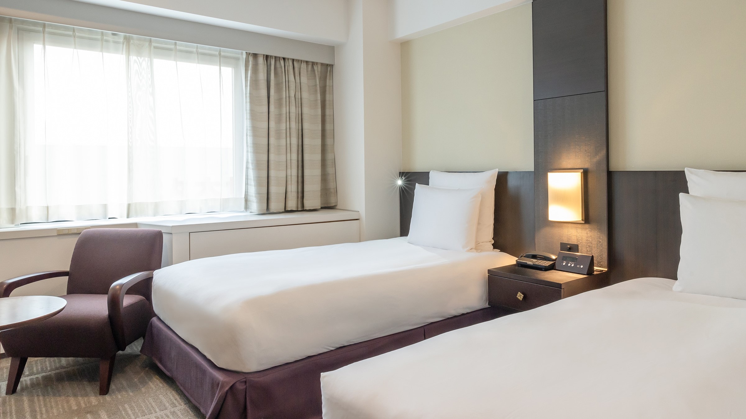 스탠다드 클럽 트윈룸 (금연/흡연/넓이 22.5평방/침대 폭 110cm×2대)