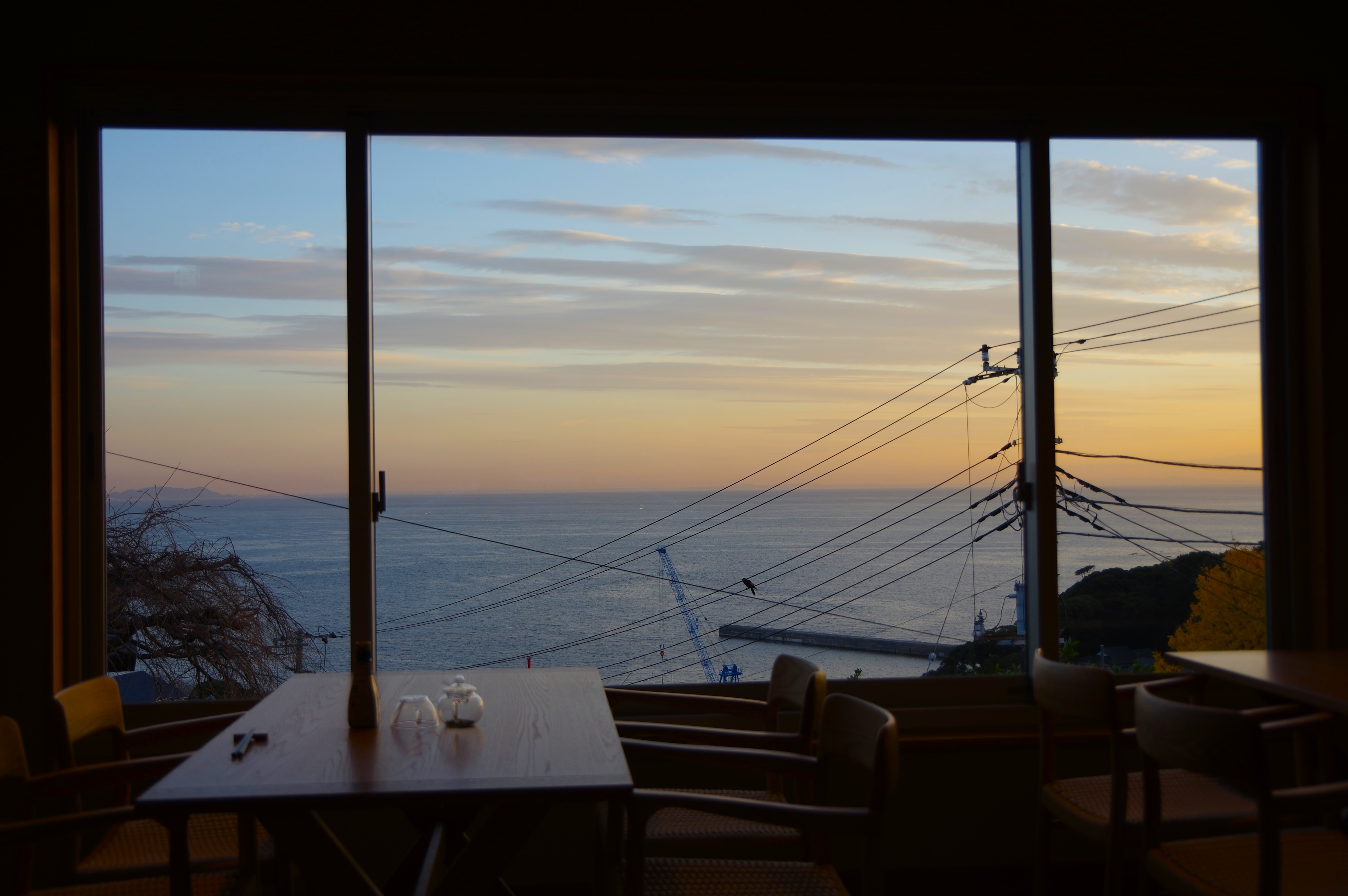 [แสงไฟคาเฟ่และร้านอาหาร] แสงอรุณยามเช้า