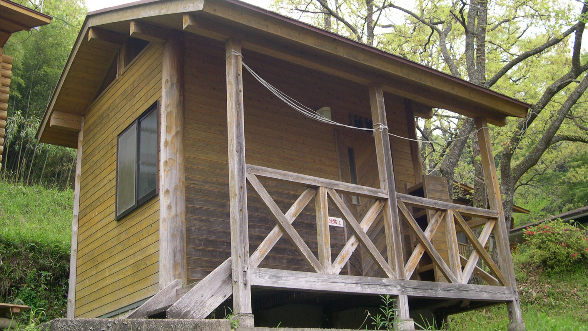 *＜Bungalow [for 4 people]＞