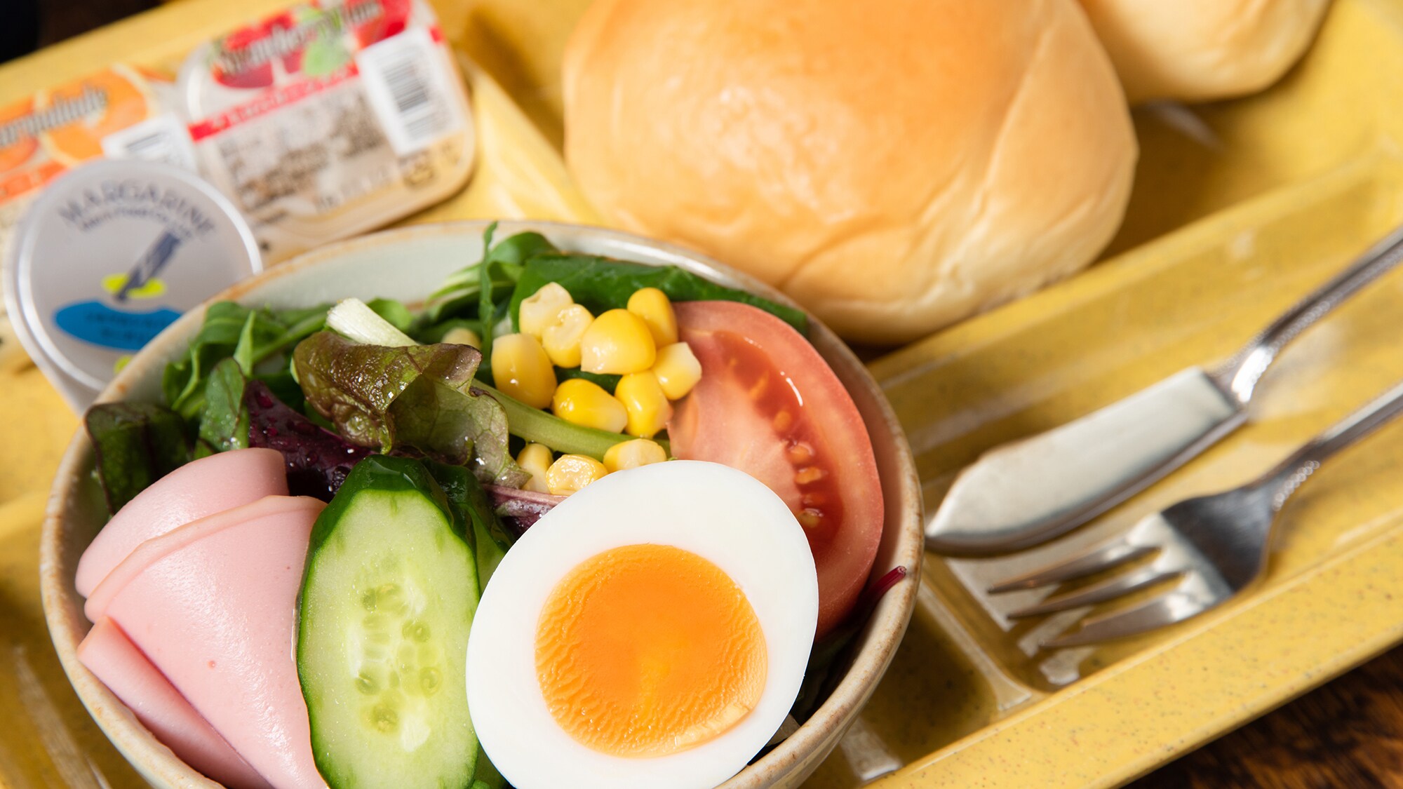 *[Free breakfast] Only available on certain days of the week (basically provided except for Monday mornings)