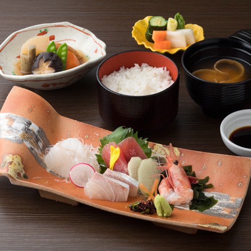 * Sashimi set meal (example of cooking)
