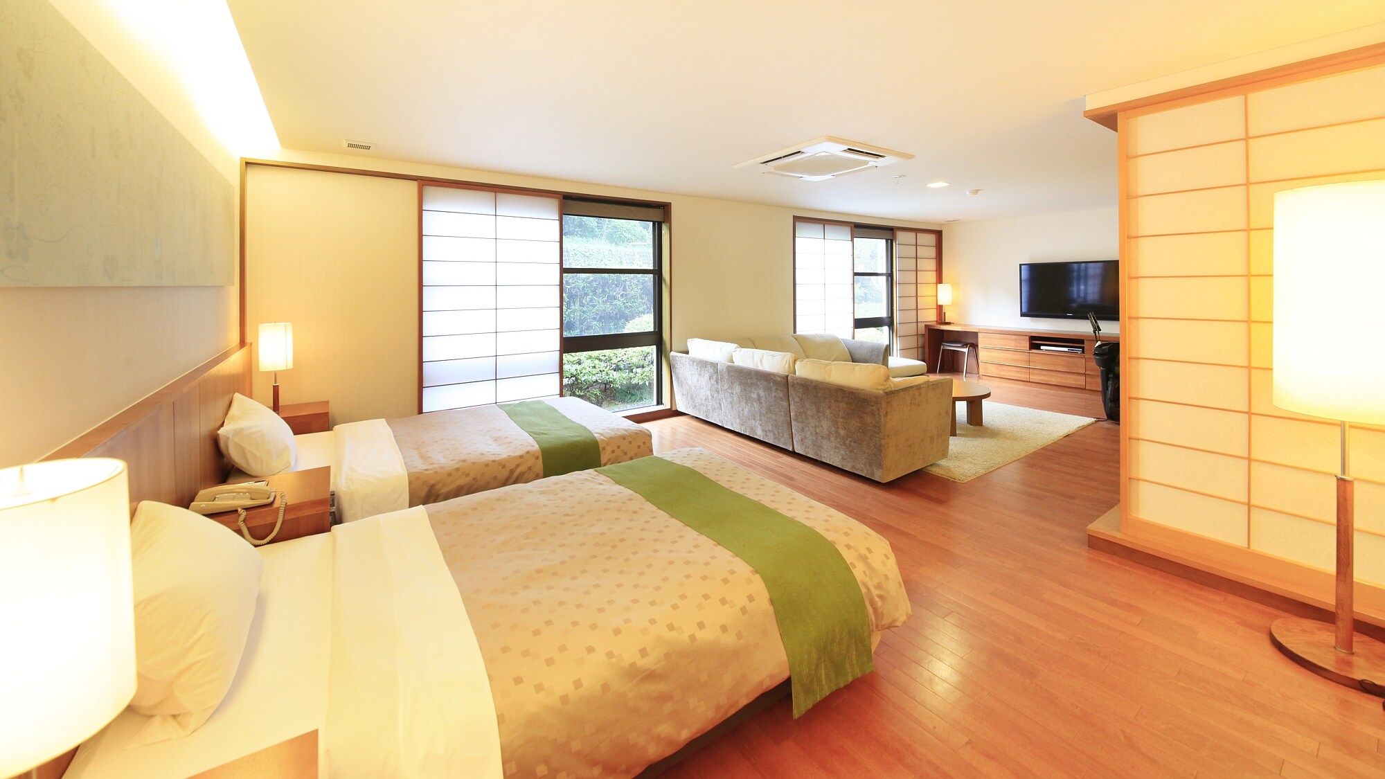 An example of a Japanese-Western style suite
