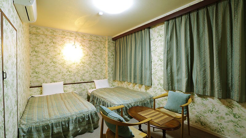Non-smoking twin room, petite deluxe