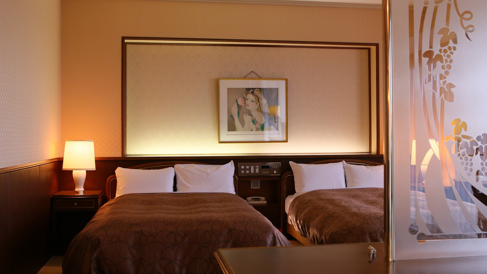 Silakan bersantai di tempat yang luas ini.