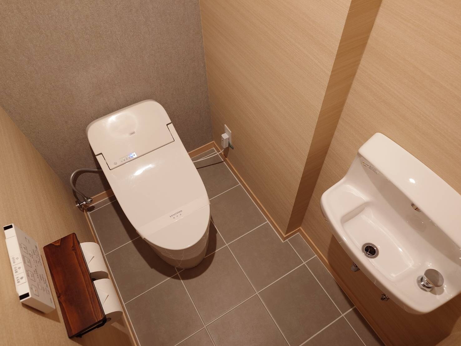 toilet