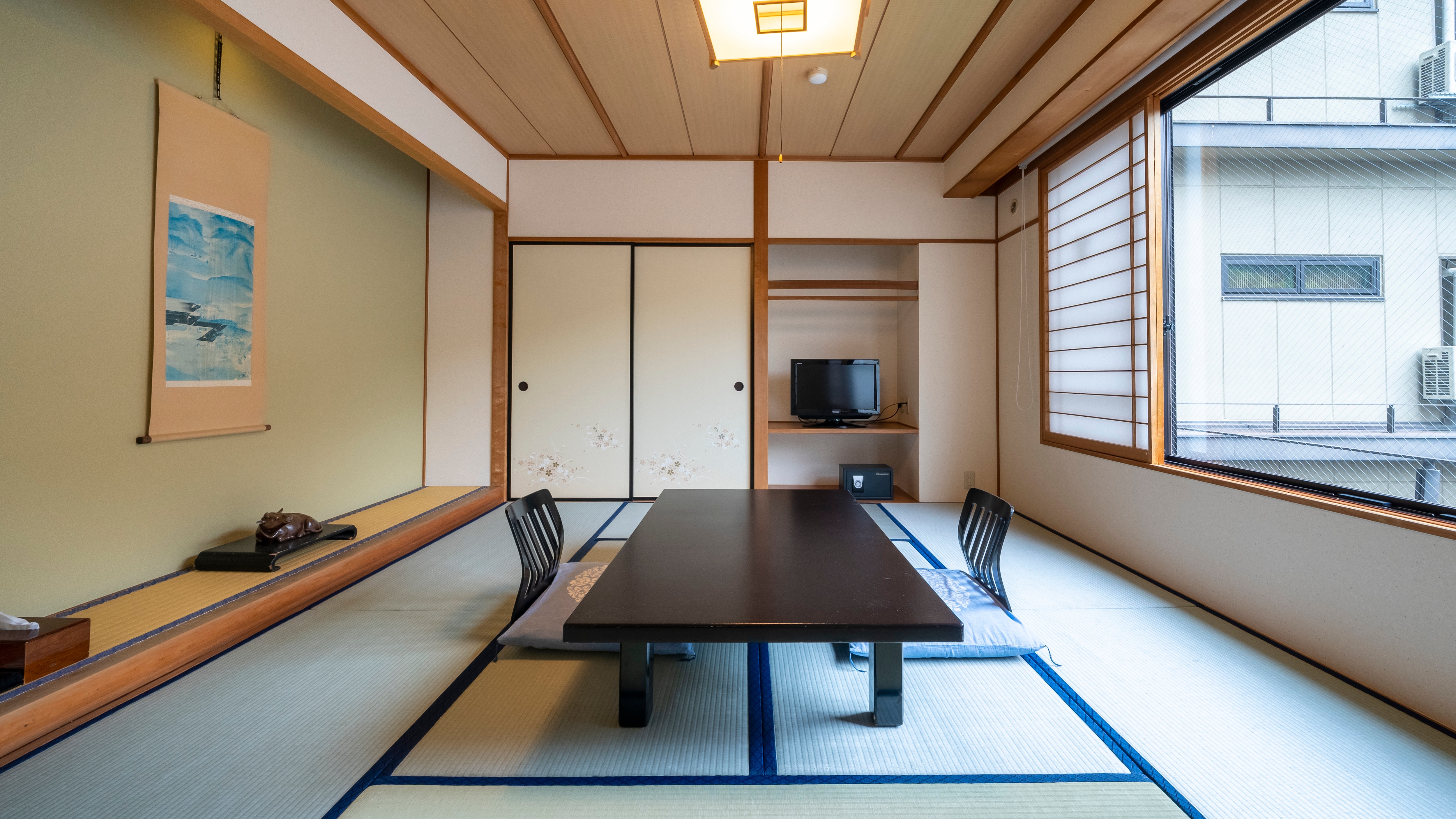 [No view] Japanese-style room 10 tatami mats