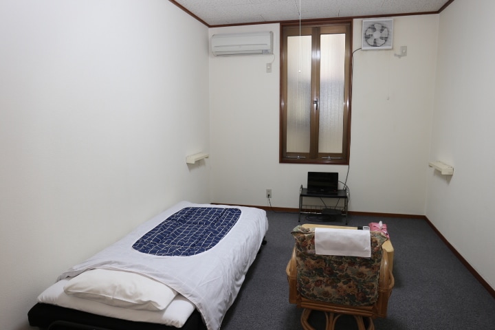 Wide Single Room