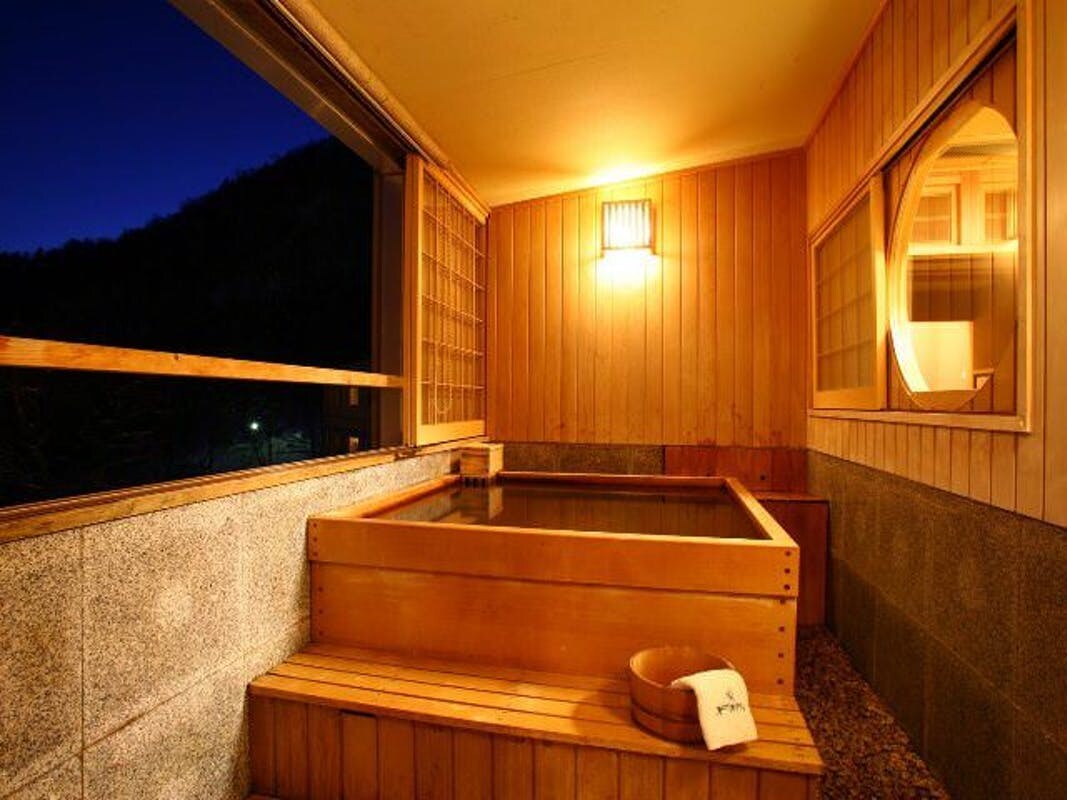 Room type entrusted [with hot springs flowing directly from the source]