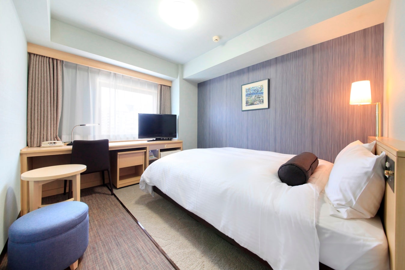 corner double room