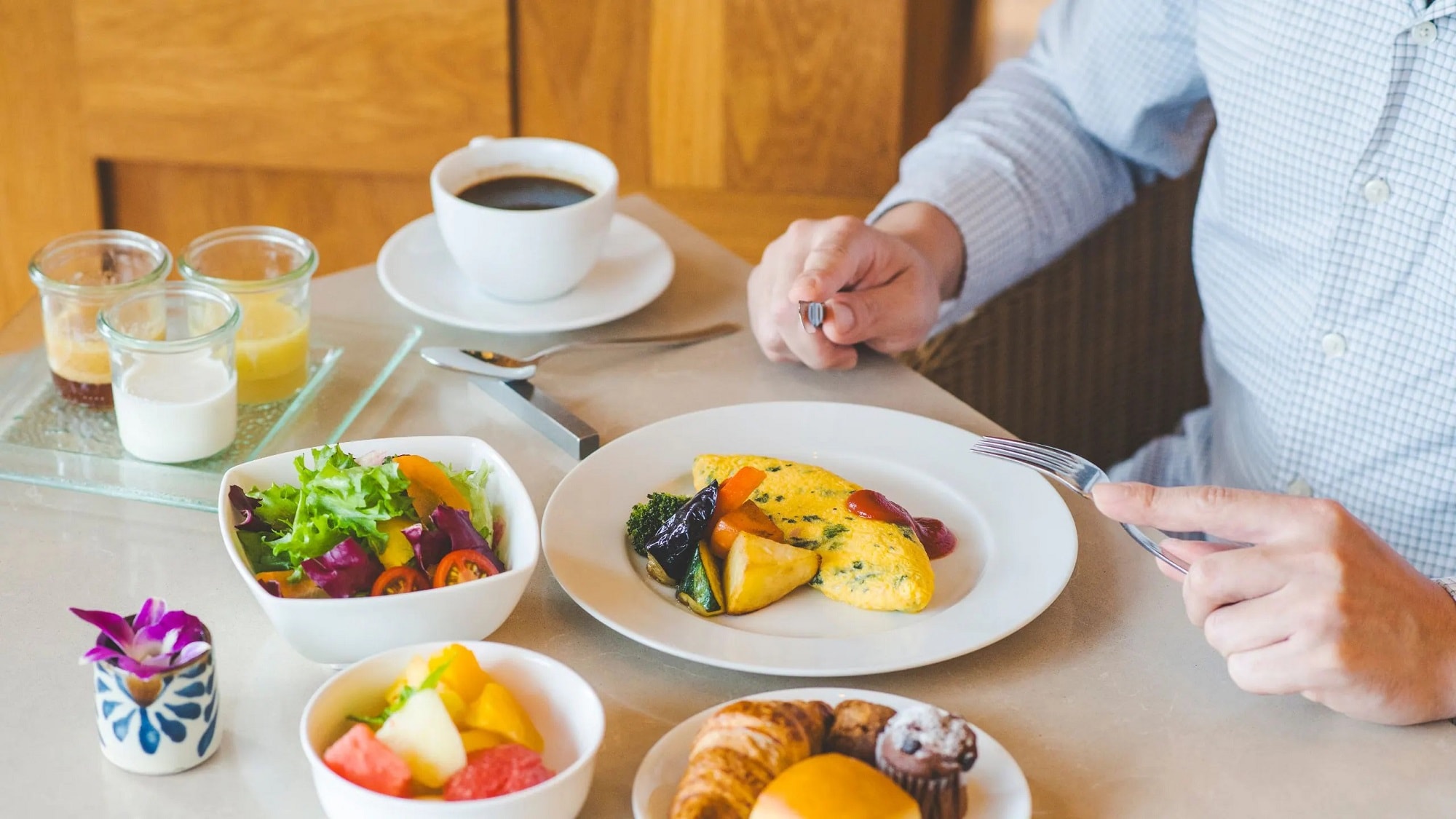 [Regency Club Lounge] Buffet-style breakfast