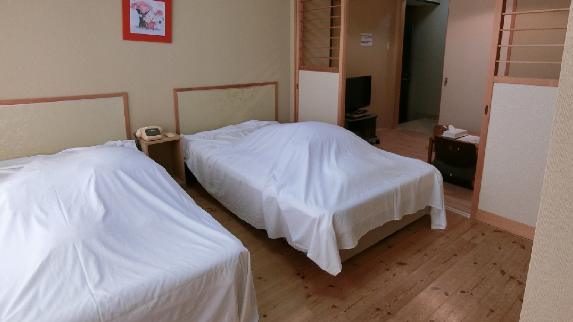 ・Room 102
