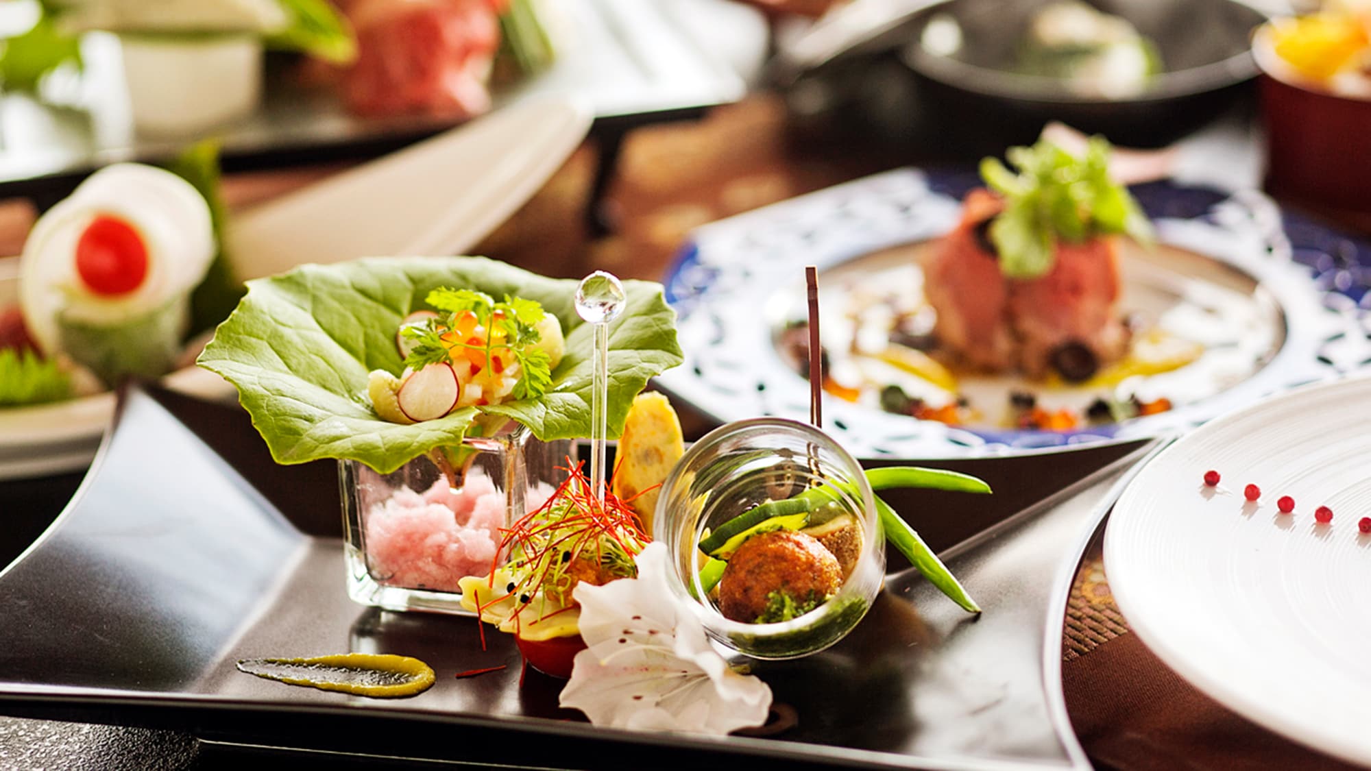 ■基础怀石料理■ ~以海鲜为主的日式怀石料理 *图片仅供参考。