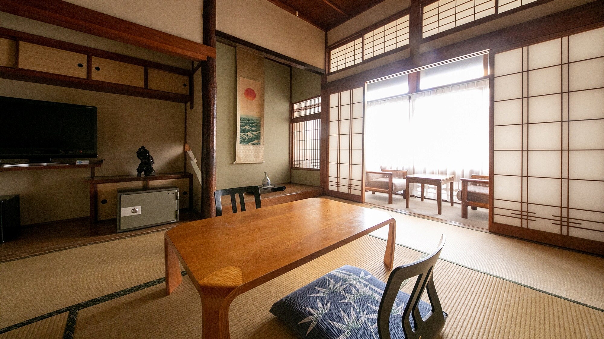 [Phòng theo phong cách Nhật Bản (6 chiếu tatami) + phòng bên cạnh] - Bao gồm phòng chờ nơi bạn có thể thư giãn trong khi ngắm cảnh bên ngoài -