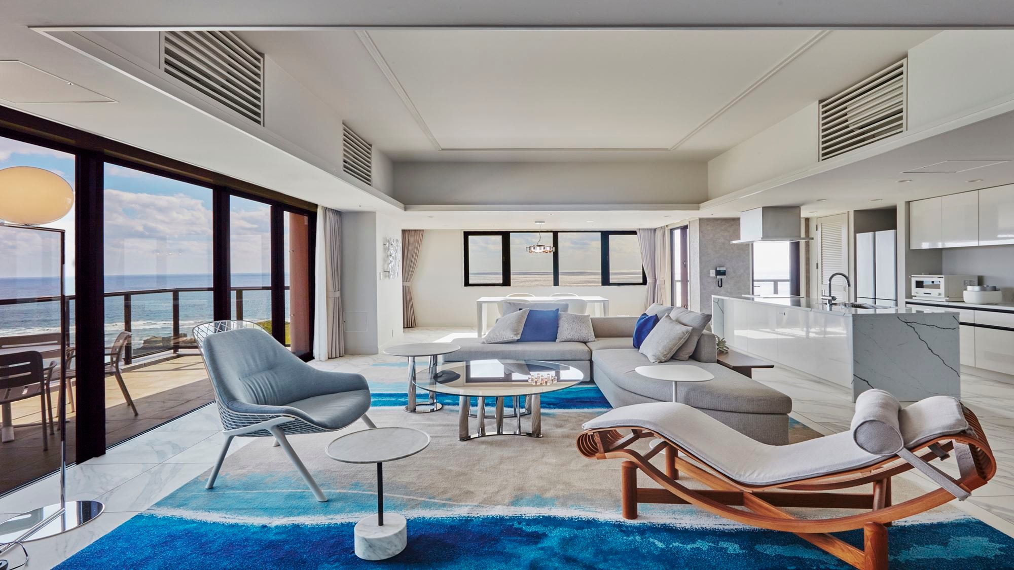 [Premier Deluxe Corner Suite 2 Bedroom (148 square meters/5th-10th floors) <Oceanfront>]