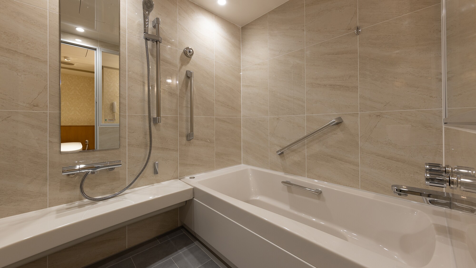 Kamar Mandi Standar Lantai Eksekutif