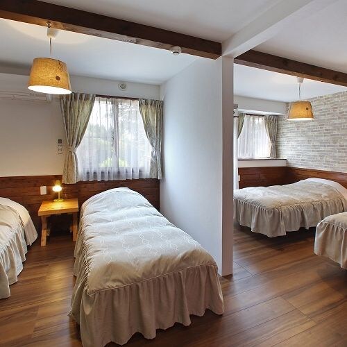 Quadruple room (example)