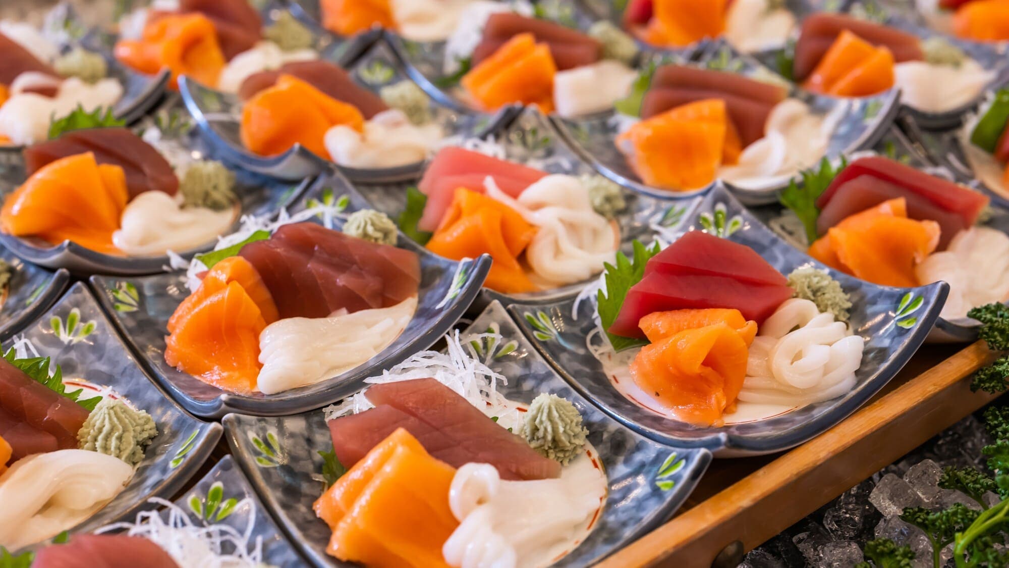 ◆【自助晚餐】享用新鲜刺身和其他北海道美食。